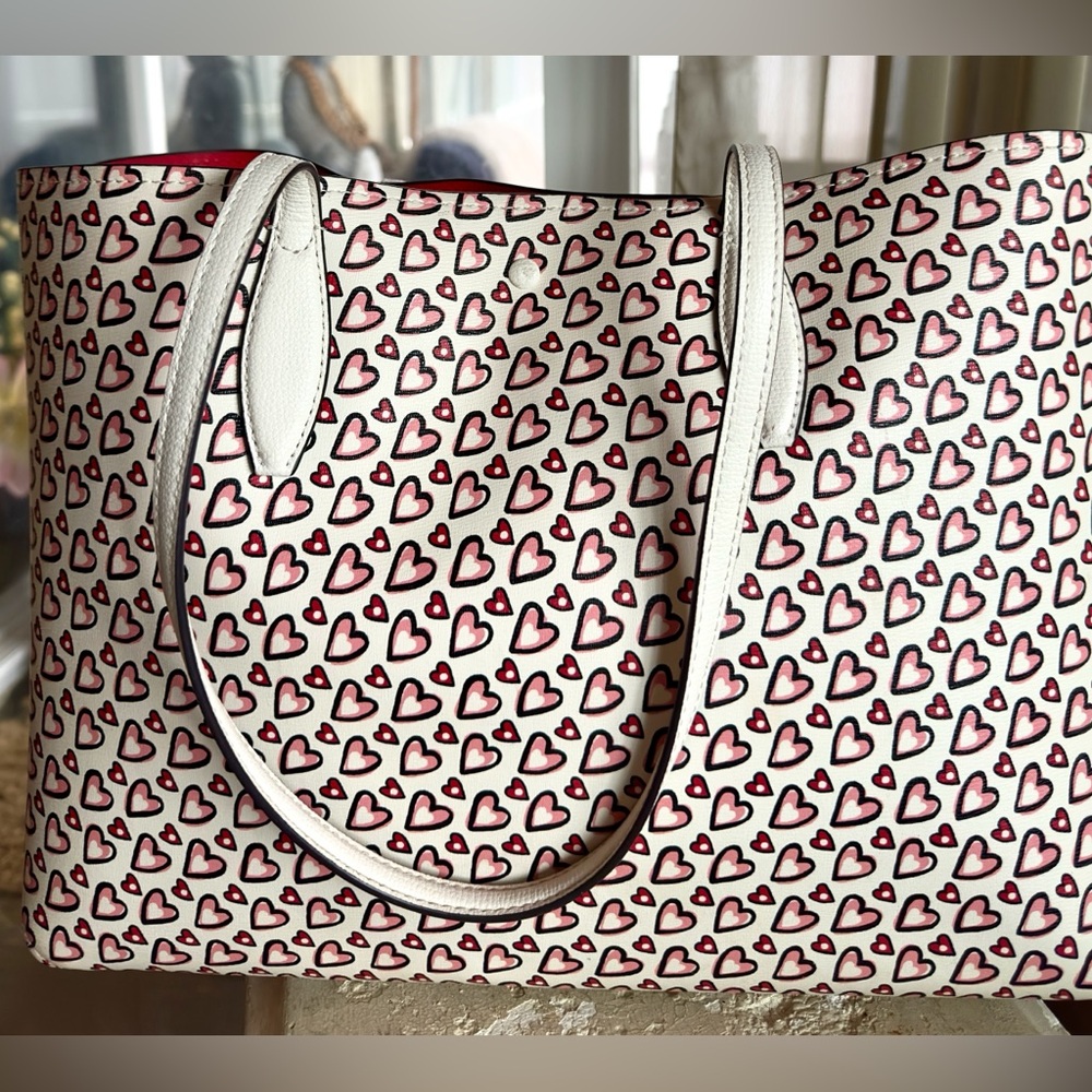 Kate Spade All Day Fancy Hearts large tote. Be his Valentine with this purse.